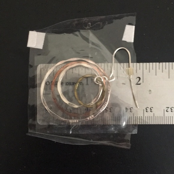 Earring - Picture 6 of 6